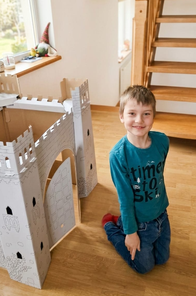 Pappspielhaus für Kinder, Spielburg, DIY zum Aufbauen und Ausmalen